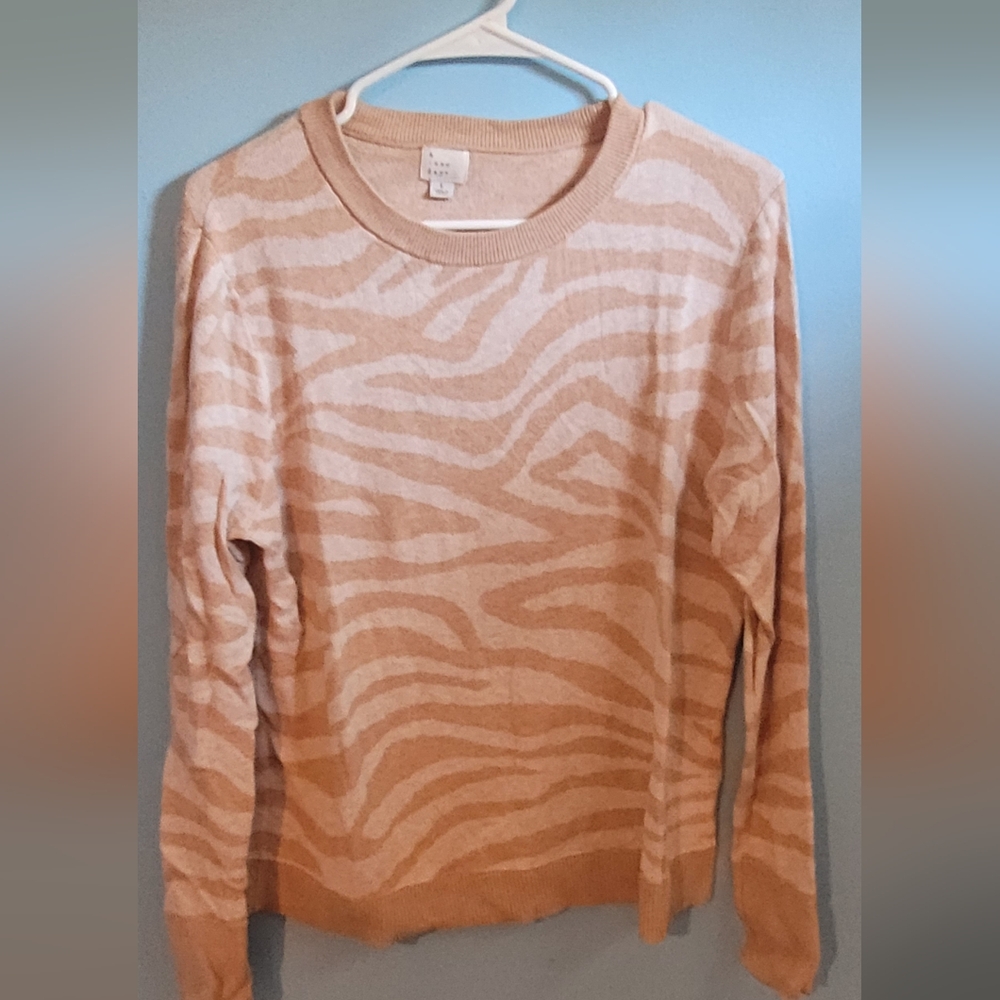 A New Say Tan Zebra Print Sweater Size Large